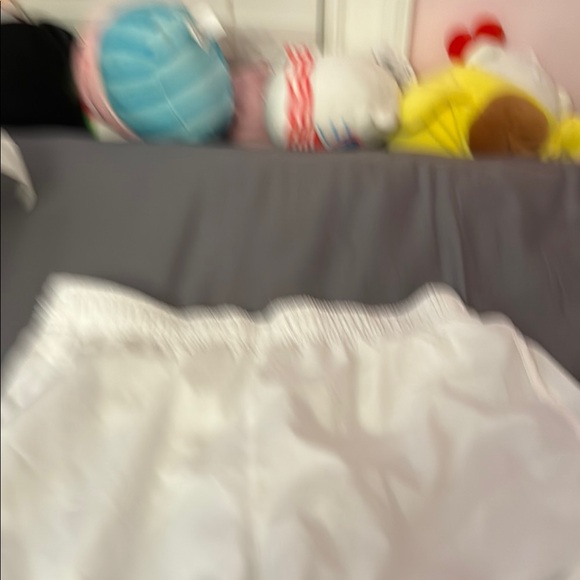 Nike White Athletic Shorts Lightweight Performance like new - Picture 4 of 4